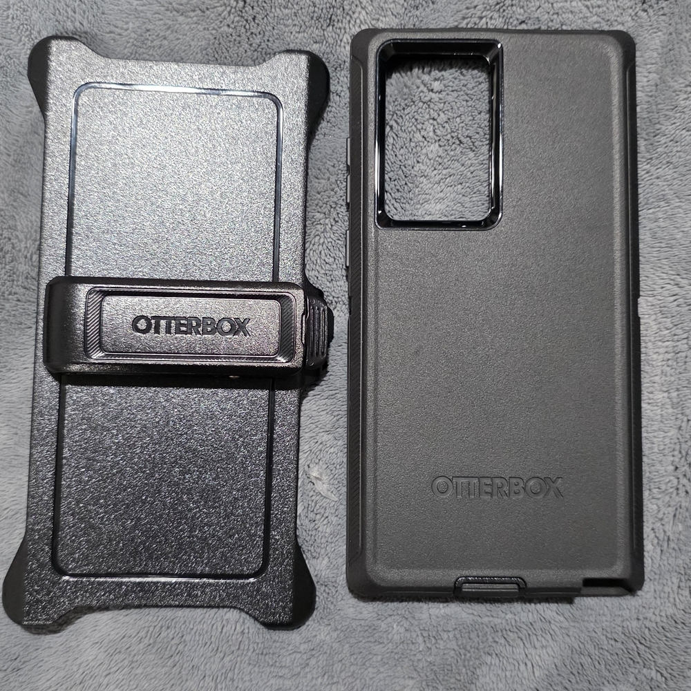 OtterBox Galaxy S22 Ultra Defender Series Case
